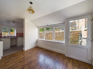 Lounge- click for photo gallery